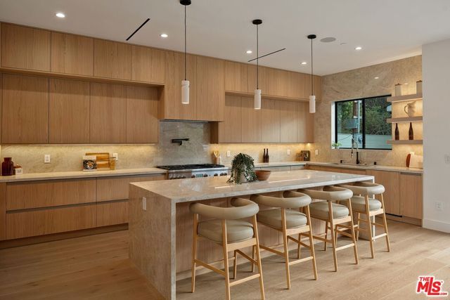 3621 Greenwood Avenue, Los Angeles, CA 90066