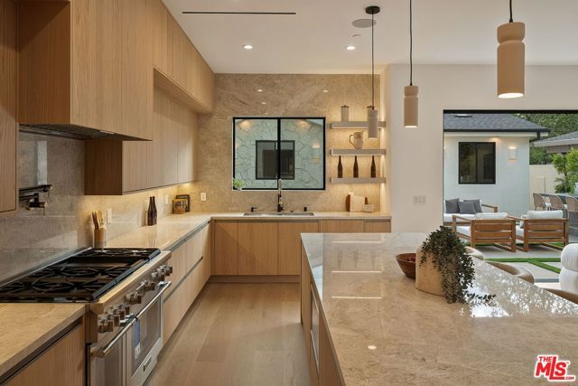 3621 Greenwood Avenue, Los Angeles, CA 90066