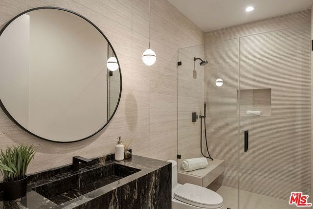 3621 Greenwood Avenue, Los Angeles, CA 90066
