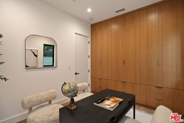 3621 Greenwood Avenue, Los Angeles, CA 90066