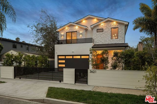 3621 Greenwood Avenue, Los Angeles, CA 90066