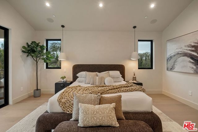 3621 Greenwood Avenue, Los Angeles, CA 90066