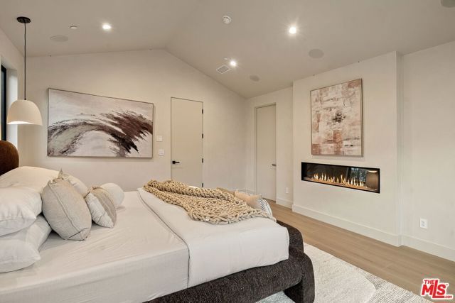 3621 Greenwood Avenue, Los Angeles, CA 90066