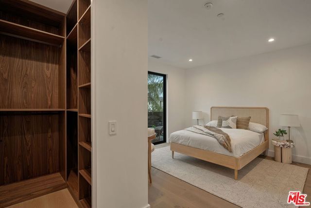 3621 Greenwood Avenue, Los Angeles, CA 90066