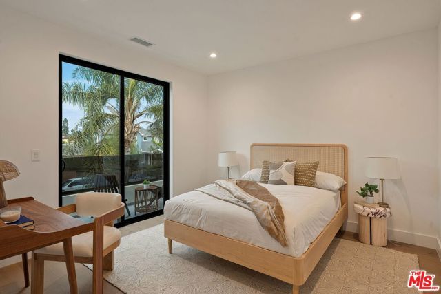 3621 Greenwood Avenue, Los Angeles, CA 90066