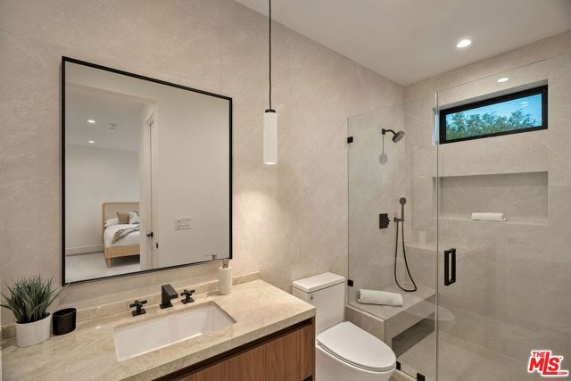 3621 Greenwood Avenue, Los Angeles, CA 90066