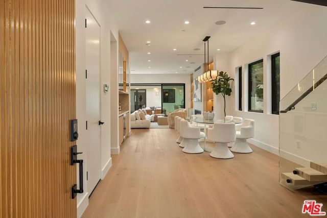 3621 Greenwood Avenue, Los Angeles, CA 90066