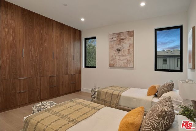 3621 Greenwood Avenue, Los Angeles, CA 90066