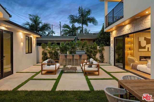 3621 Greenwood Avenue, Los Angeles, CA 90066