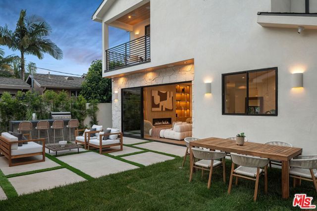 3621 Greenwood Avenue, Los Angeles, CA 90066