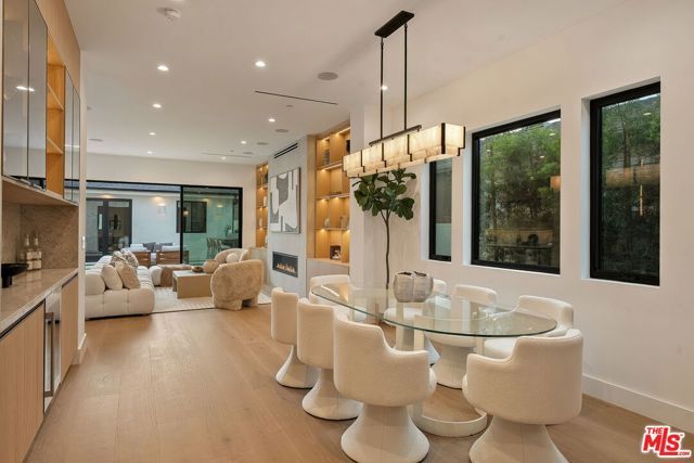 3621 Greenwood Avenue, Los Angeles, CA 90066