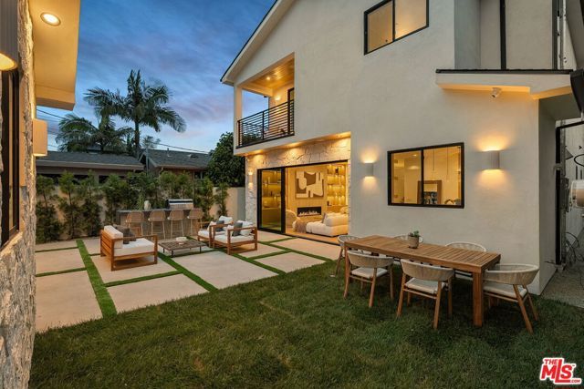 3621 Greenwood Avenue, Los Angeles, CA 90066