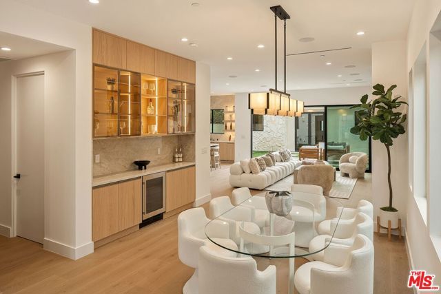 3621 Greenwood Avenue, Los Angeles, CA 90066