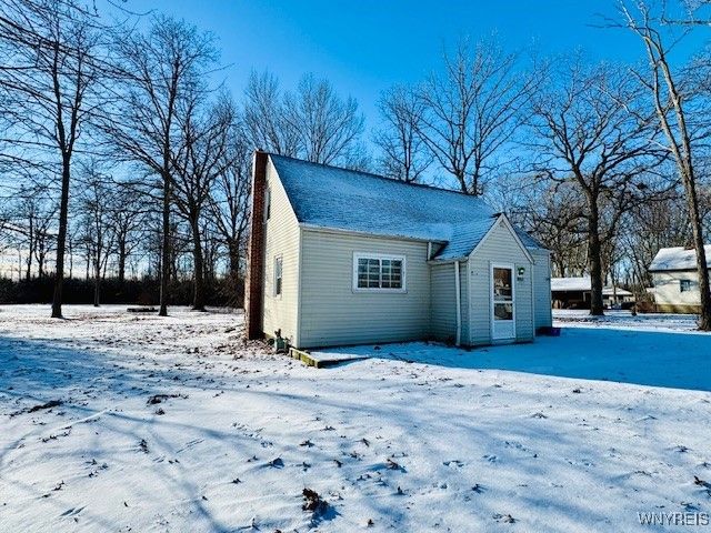 8001 Porter Road, Niagara, NY 14304