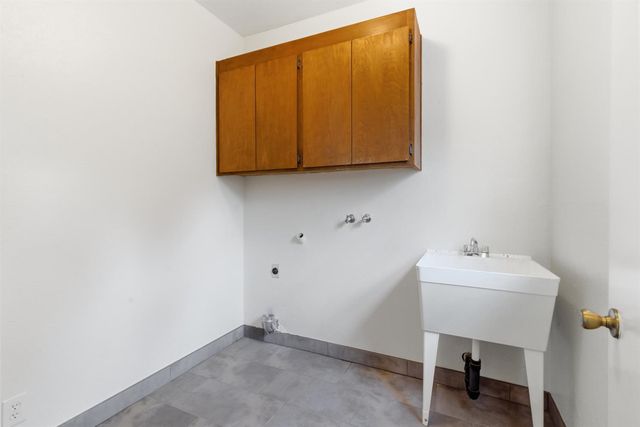 844 W Elm St, Stockton, CA 95203