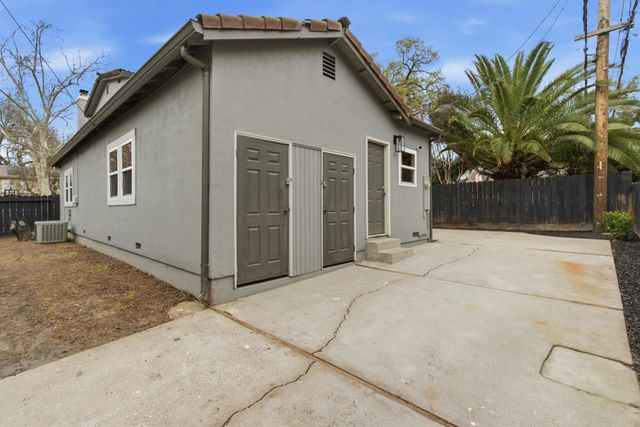 844 W Elm St, Stockton, CA 95203