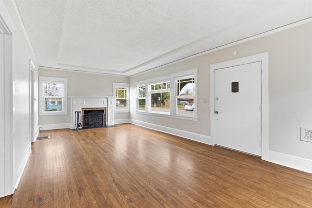 844 W Elm St, Stockton, CA 95203