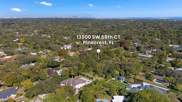 13500 SW 68th Ct, Pinecrest, FL 33156