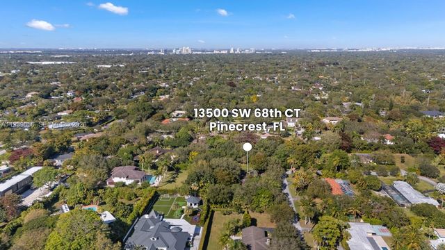 13500 SW 68th Ct, Pinecrest, FL 33156