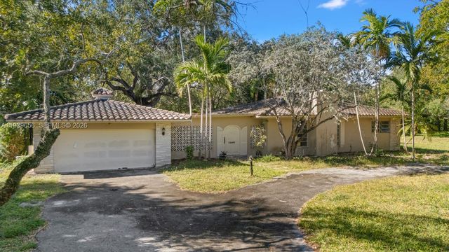 13500 SW 68th Ct, Pinecrest, FL 33156