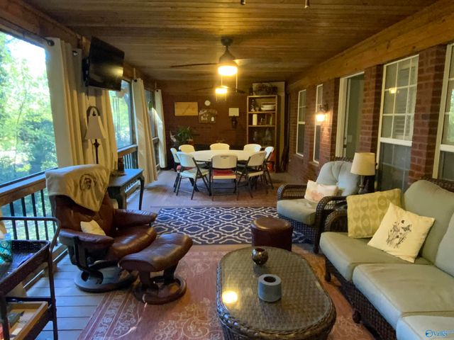 1435 Timberwalk Drive, Guntersville, AL 35976