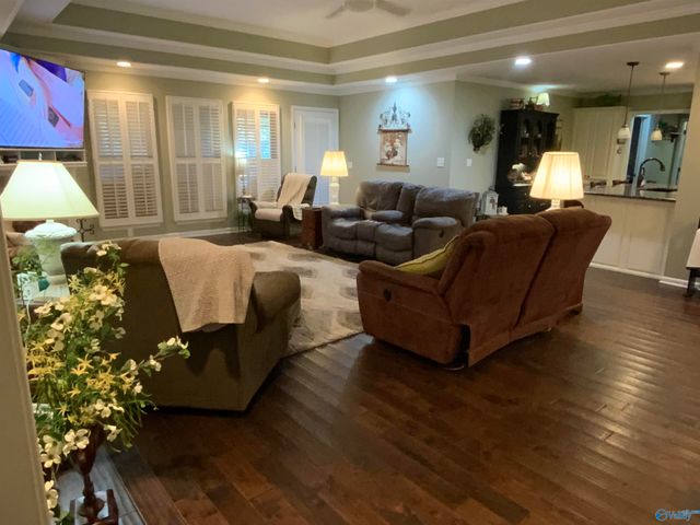 1435 Timberwalk Drive, Guntersville, AL 35976