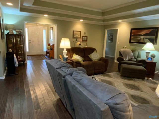 1435 Timberwalk Drive, Guntersville, AL 35976