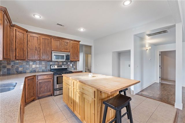 2141 Hunter Drive, Pea Ridge, AR 72751