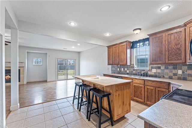 2141 Hunter Drive, Pea Ridge, AR 72751