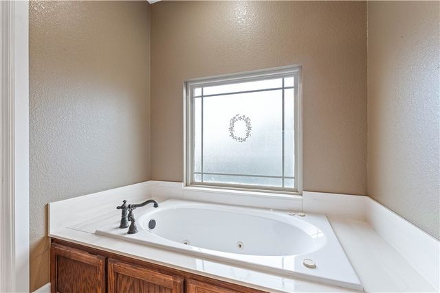 2141 Hunter Drive, Pea Ridge, AR 72751