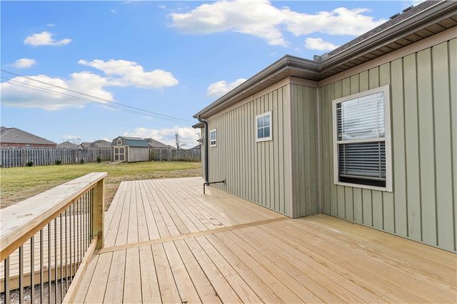 2141 Hunter Drive, Pea Ridge, AR 72751