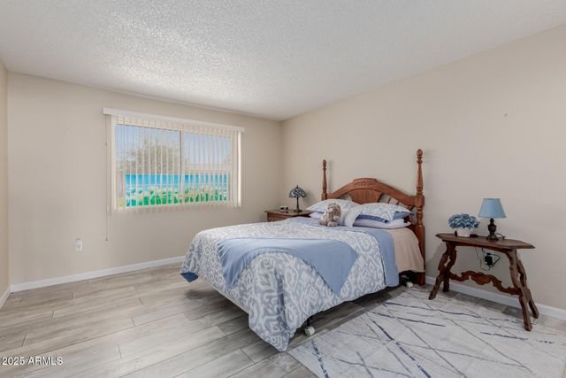 10544 W COGGINS Drive, Sun City, AZ 85351