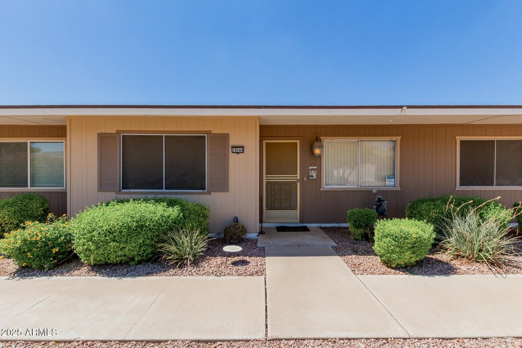 10544 W COGGINS Drive, Sun City, AZ 85351