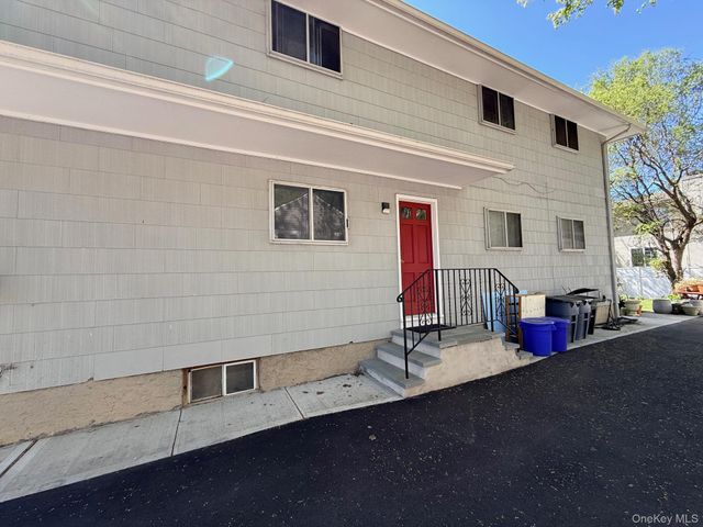 95 Graywood Road 2nd Fl, Port Washington, NY 11050