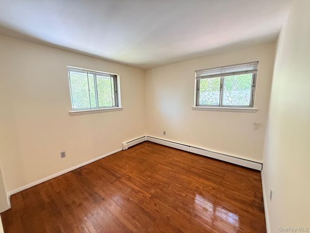 95 Graywood Road 2nd Fl, Port Washington, NY 11050