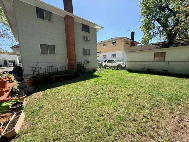 95 Graywood Road 2nd Fl, Port Washington, NY 11050