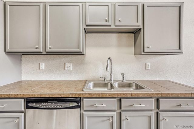 22560 E Ontario Drive 103, Aurora, CO 80016