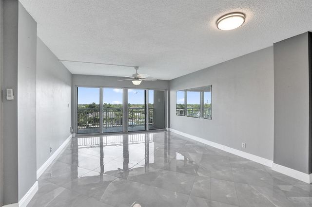 2611 N Riverside Drive 604, Pompano Beach, FL 33062