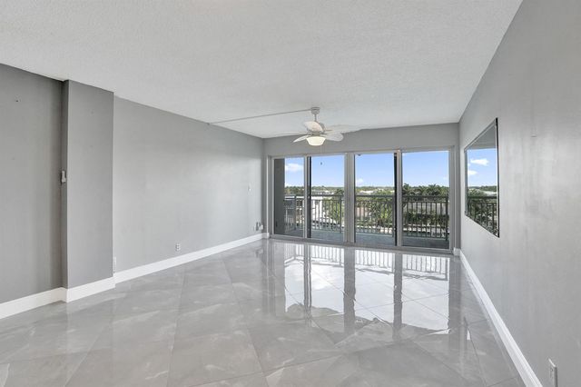 2611 N Riverside Drive 604, Pompano Beach, FL 33062