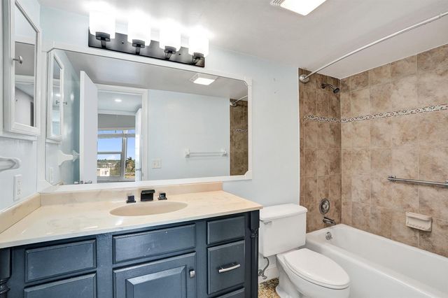2611 N Riverside Drive 604, Pompano Beach, FL 33062