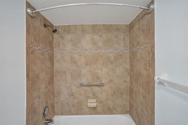 2611 N Riverside Drive 604, Pompano Beach, FL 33062