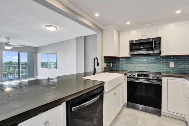 2611 N Riverside Drive 604, Pompano Beach, FL 33062