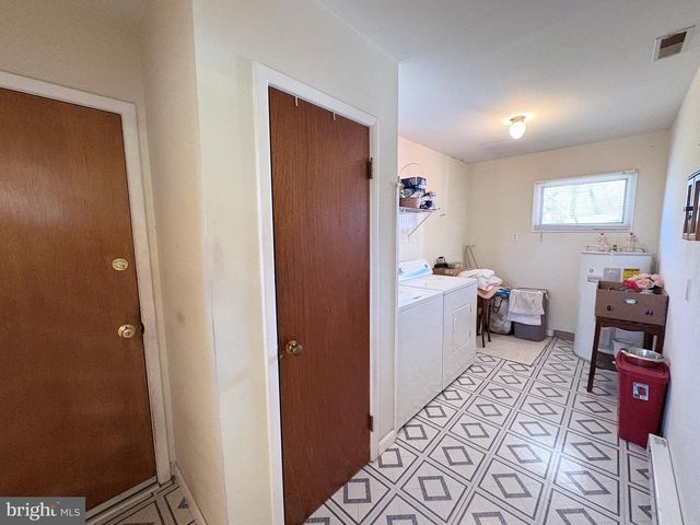 215 HAVANA AVE, Egg Harbor City, NJ 08215