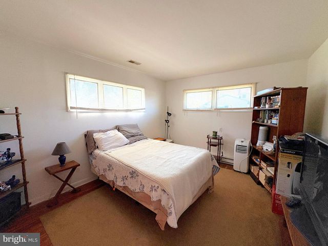 215 HAVANA AVE, Egg Harbor City, NJ 08215