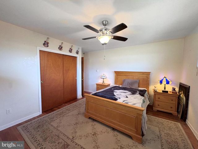 215 HAVANA AVE, Egg Harbor City, NJ 08215