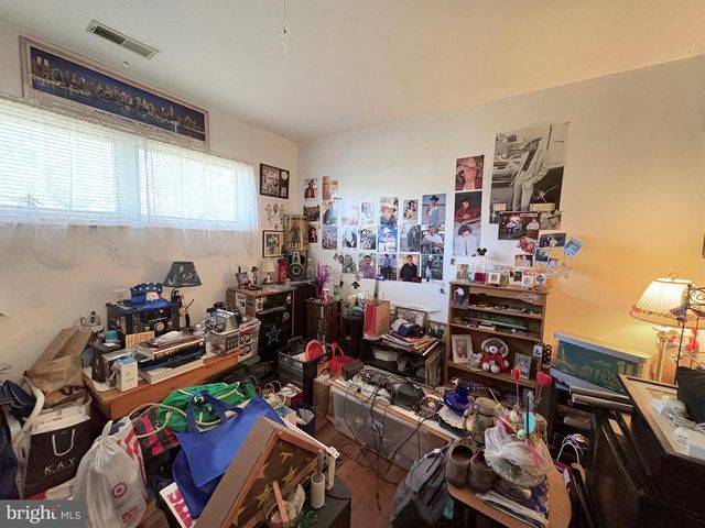 215 HAVANA AVE, Egg Harbor City, NJ 08215