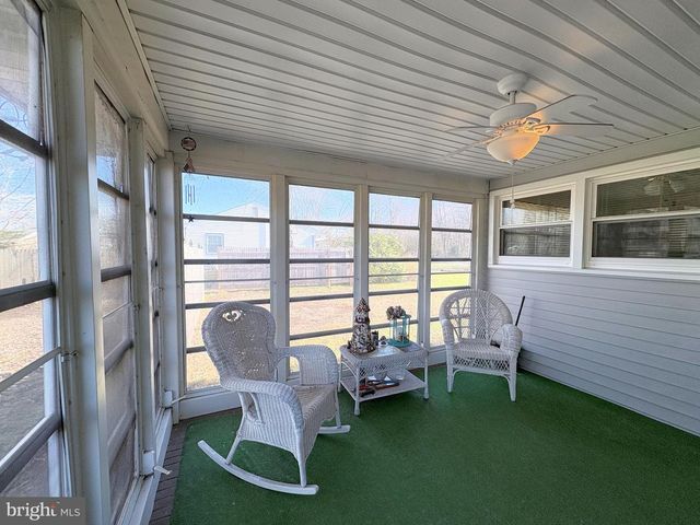 215 HAVANA AVE, Egg Harbor City, NJ 08215