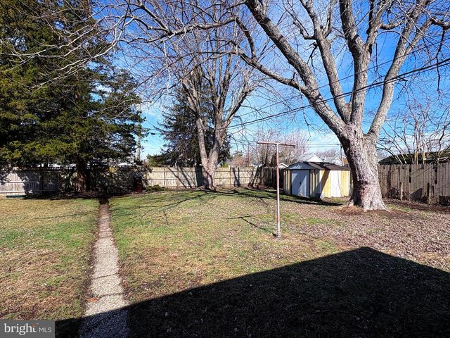215 HAVANA AVE, Egg Harbor City, NJ 08215