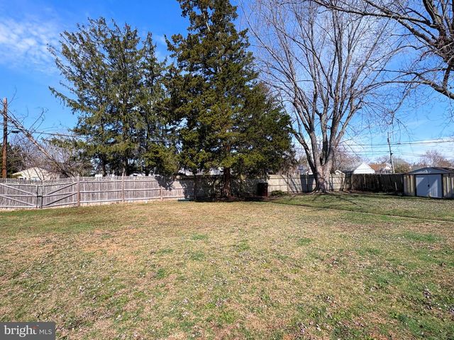 215 HAVANA AVE, Egg Harbor City, NJ 08215