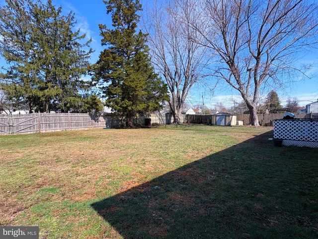 215 HAVANA AVE, Egg Harbor City, NJ 08215
